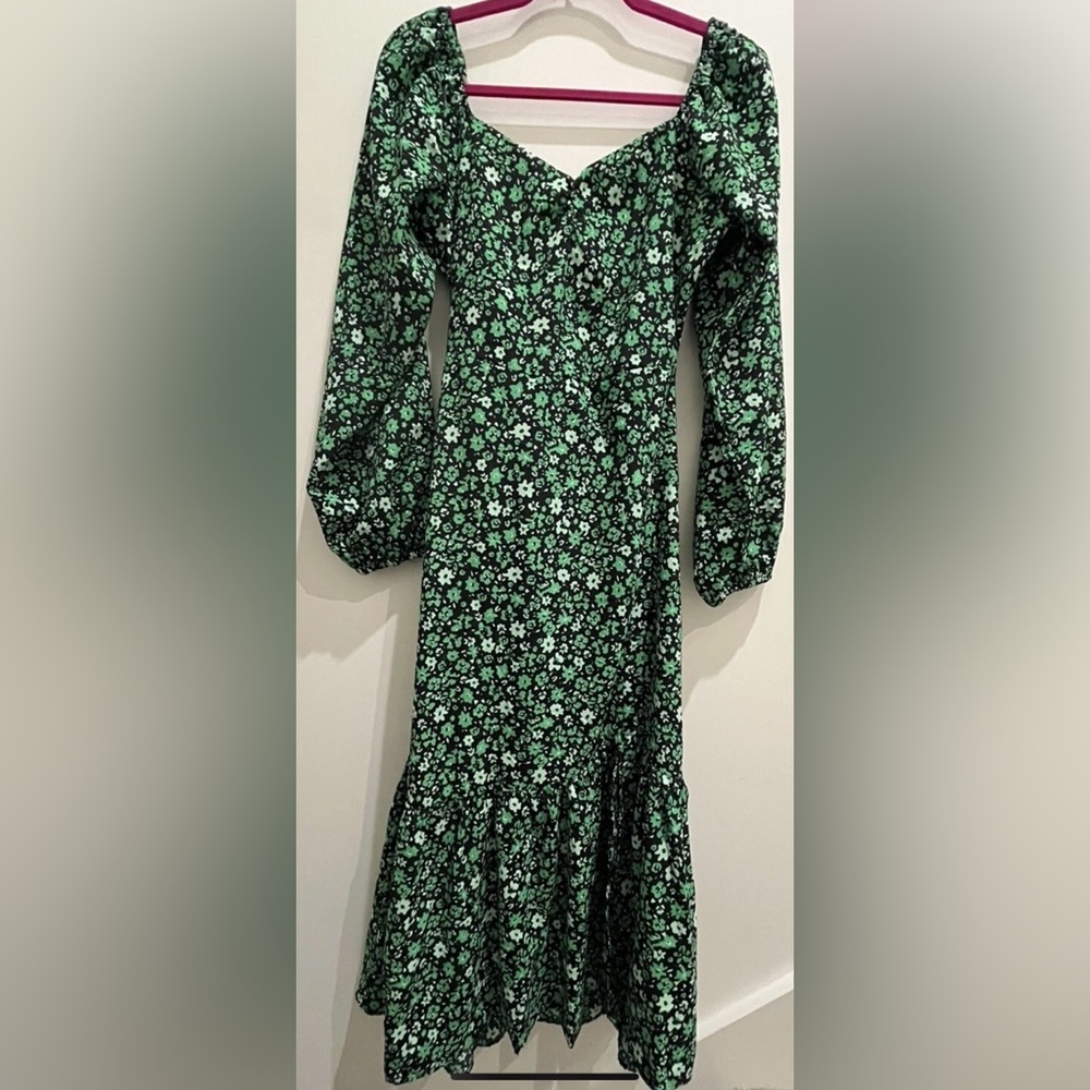 Chic Green Floral Long Sleeve Dress
